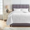 Ashley Maurilio White Casual 3-Piece Queen Comforter Set Q781003Q - as Pic